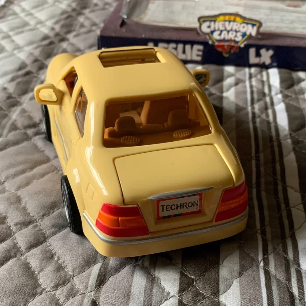 Leslie LX- The Chevron Cars Vintage Collectible 1998